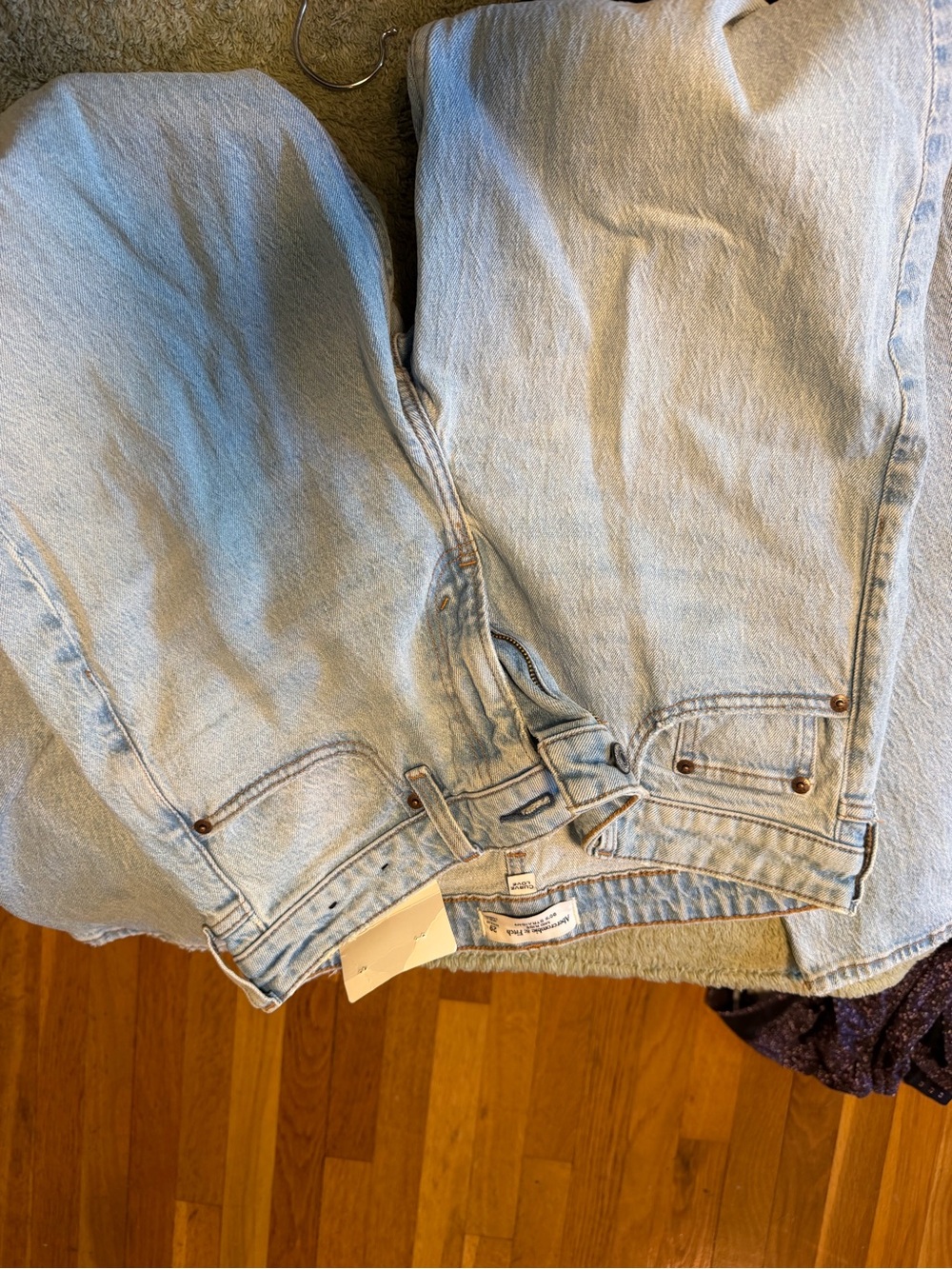Abercrombie size 29 curve love denim 90s straight leg jeans
